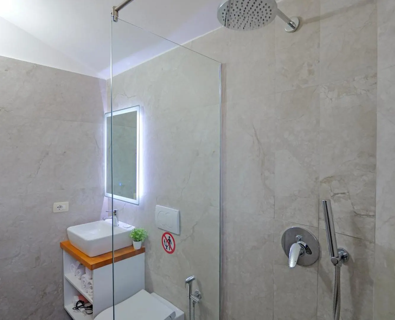Hotel En Ad Ksamil